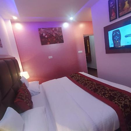Deluxe Homestay Apartments With Kitchen In Shimla Bagian luar foto